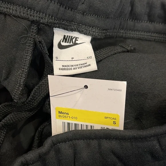 New NIKE Sportswear Standard Fit Tapered Leg Club Fleece Joggers - Picture 14 of 16